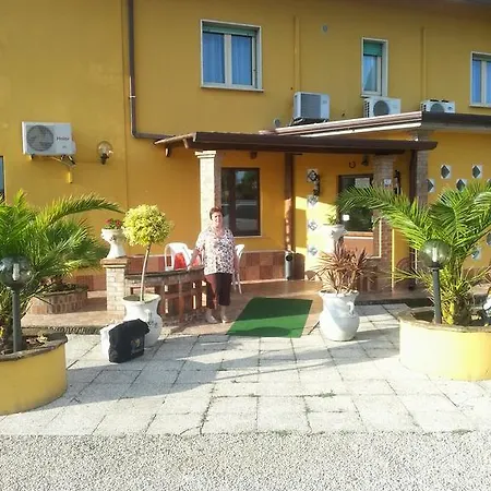 ゲストハウス A Casa Di Luigi